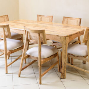 The signature 6 -Seater Dining table Set